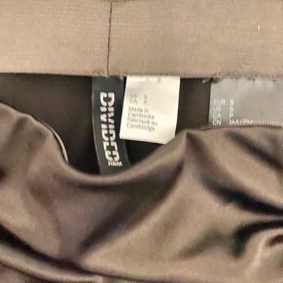 Brown satin skirt - Picture 2 of 2